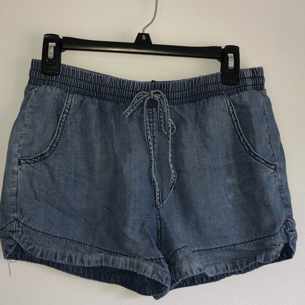 Soft draw string jean colored shorts